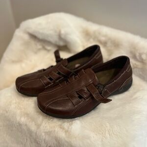 Vintage Hush Puppies Brown Leather Loafers - Size 6.5